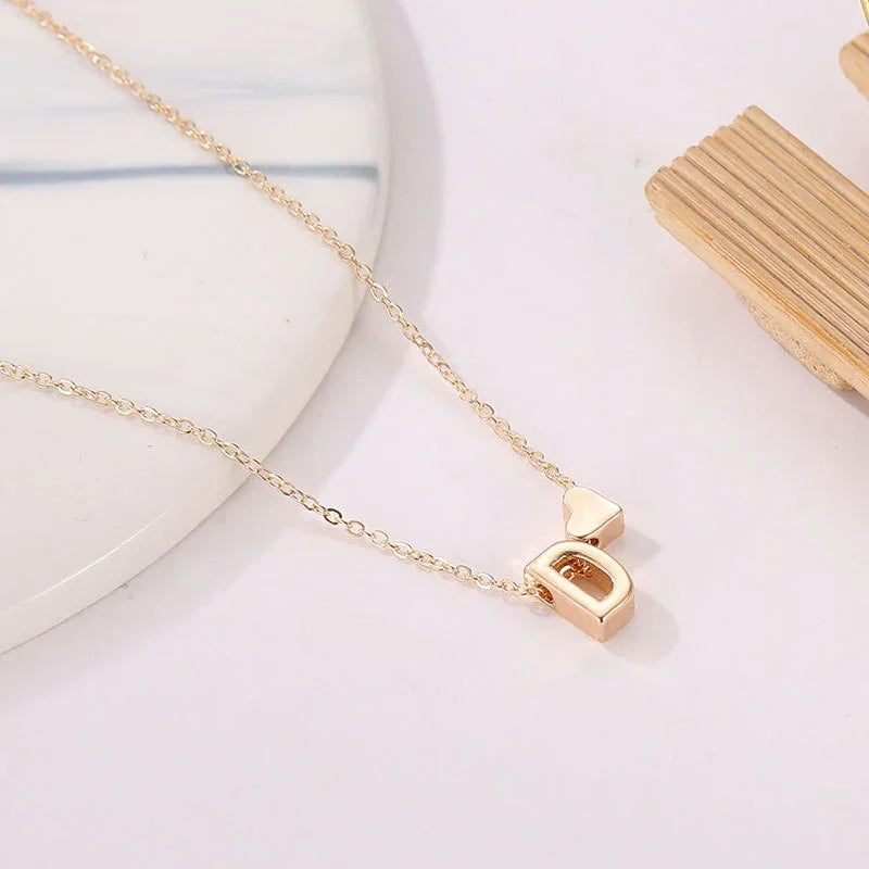 Herzchen-Initialenkette "D"