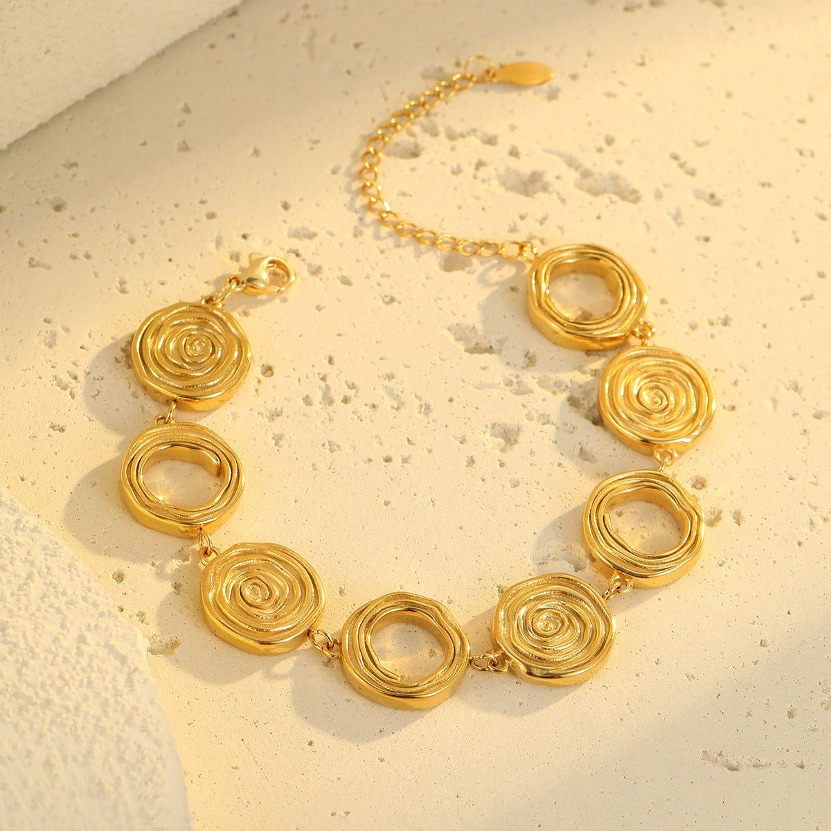 Vergoldetes Armband