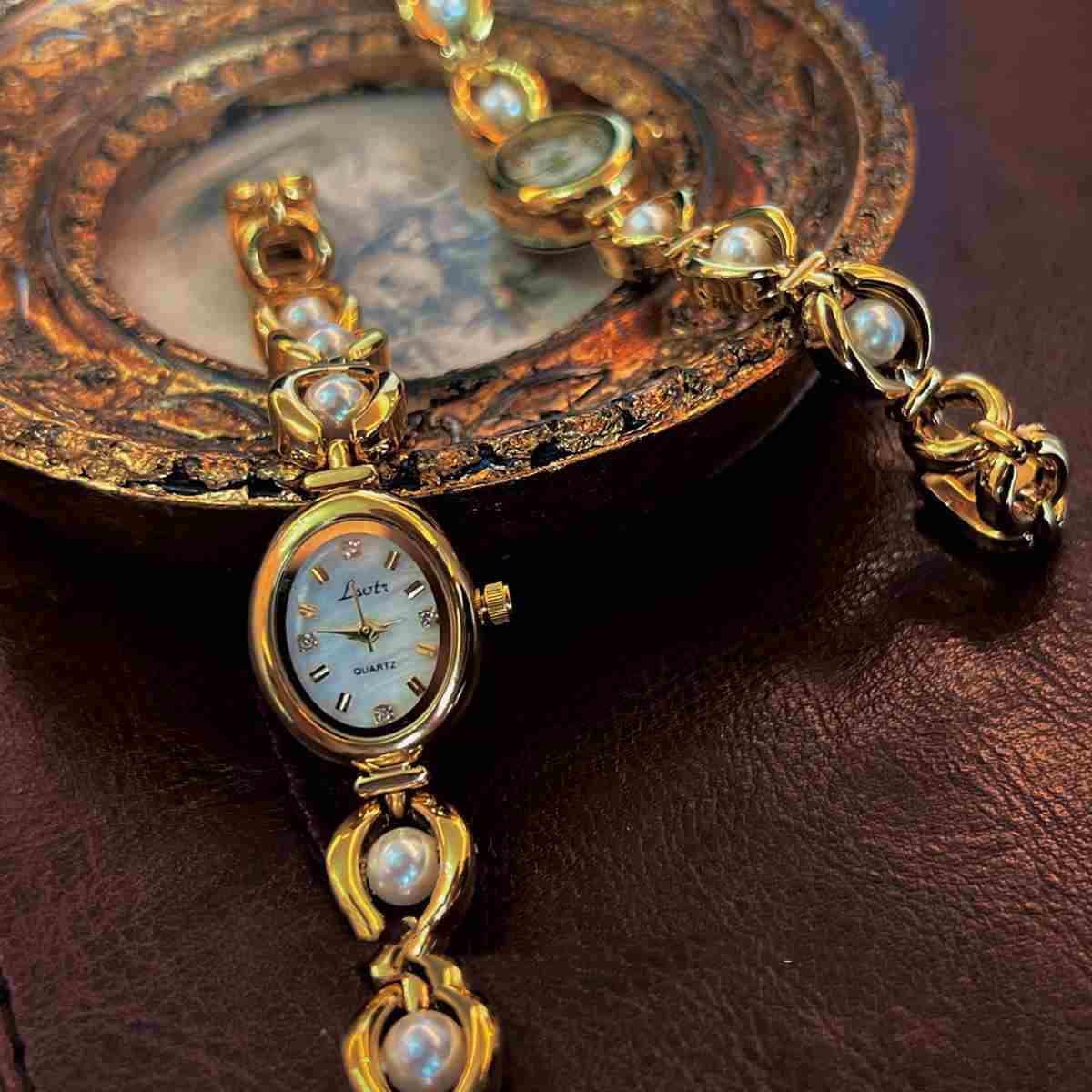Perlen-Armbanduhren