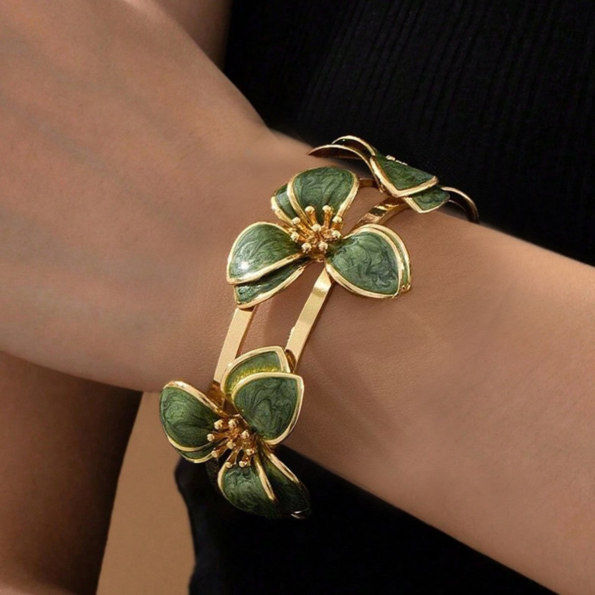 Einzigartiges Blüten-Armband grün