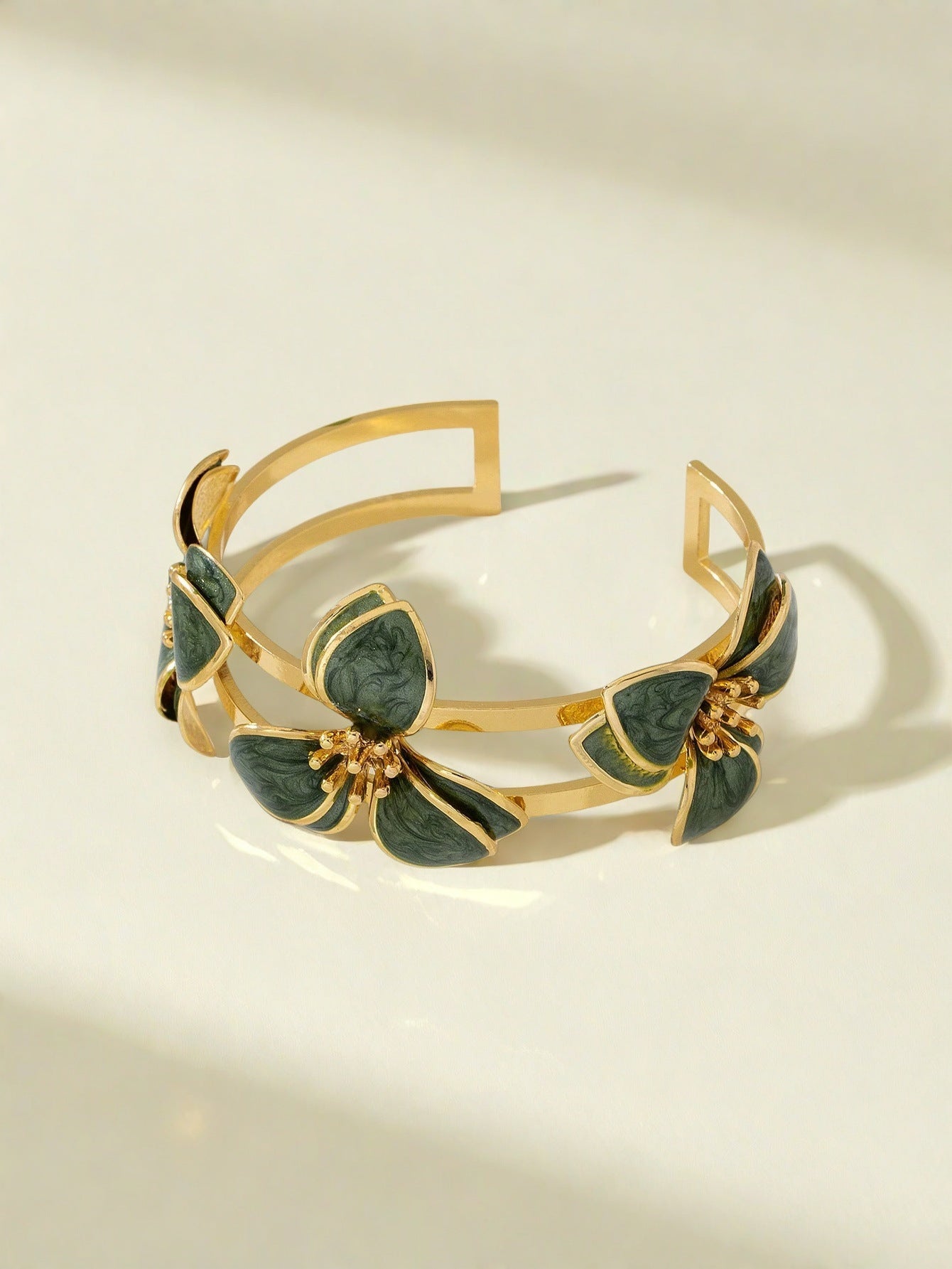 Einzigartiges Blüten-Armband grün