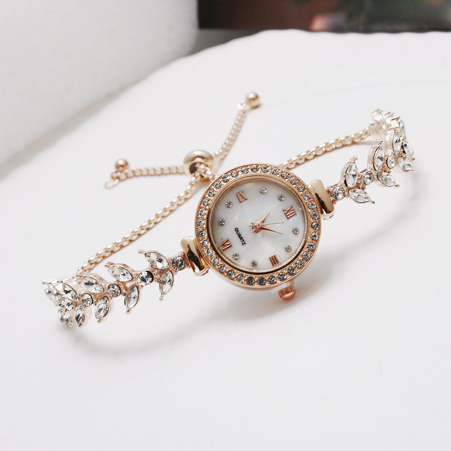Armbanduhr mit Ausziehverschluss in Rose